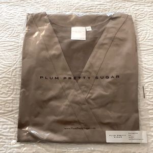 Plum Pretty Sugar Knee Length Robe in Rusk